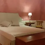 Palazzina Dei Cacciatori ベッド・アンド・ブレックファスト チェッレート・グイーディ
