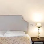 Palazzina Dei Cacciatori 3*