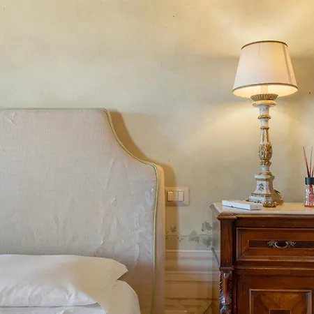 Couette-café Palazzina Dei Cacciatori 3*