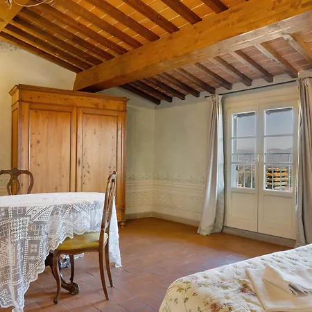 Palazzina Dei Cacciatori 3*