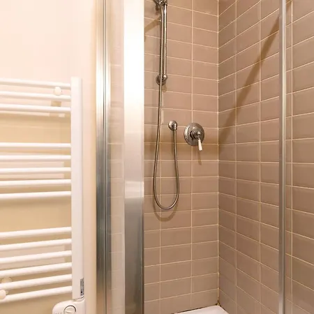 Palazzina Dei Cacciatori B&B 체레토구이디