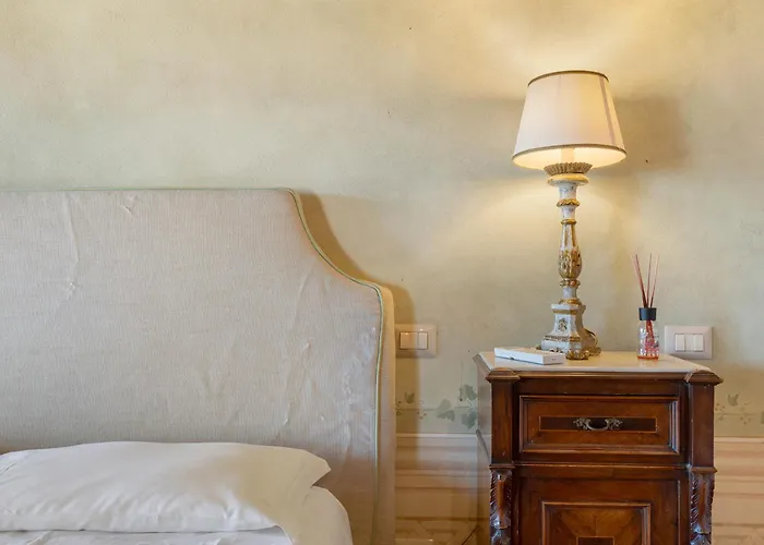 Couette-café Palazzina Dei Cacciatori 3*